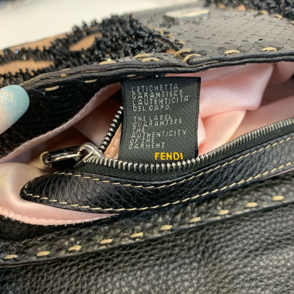 LN FENDI beaded baguette handbag - Picture 6 of 8